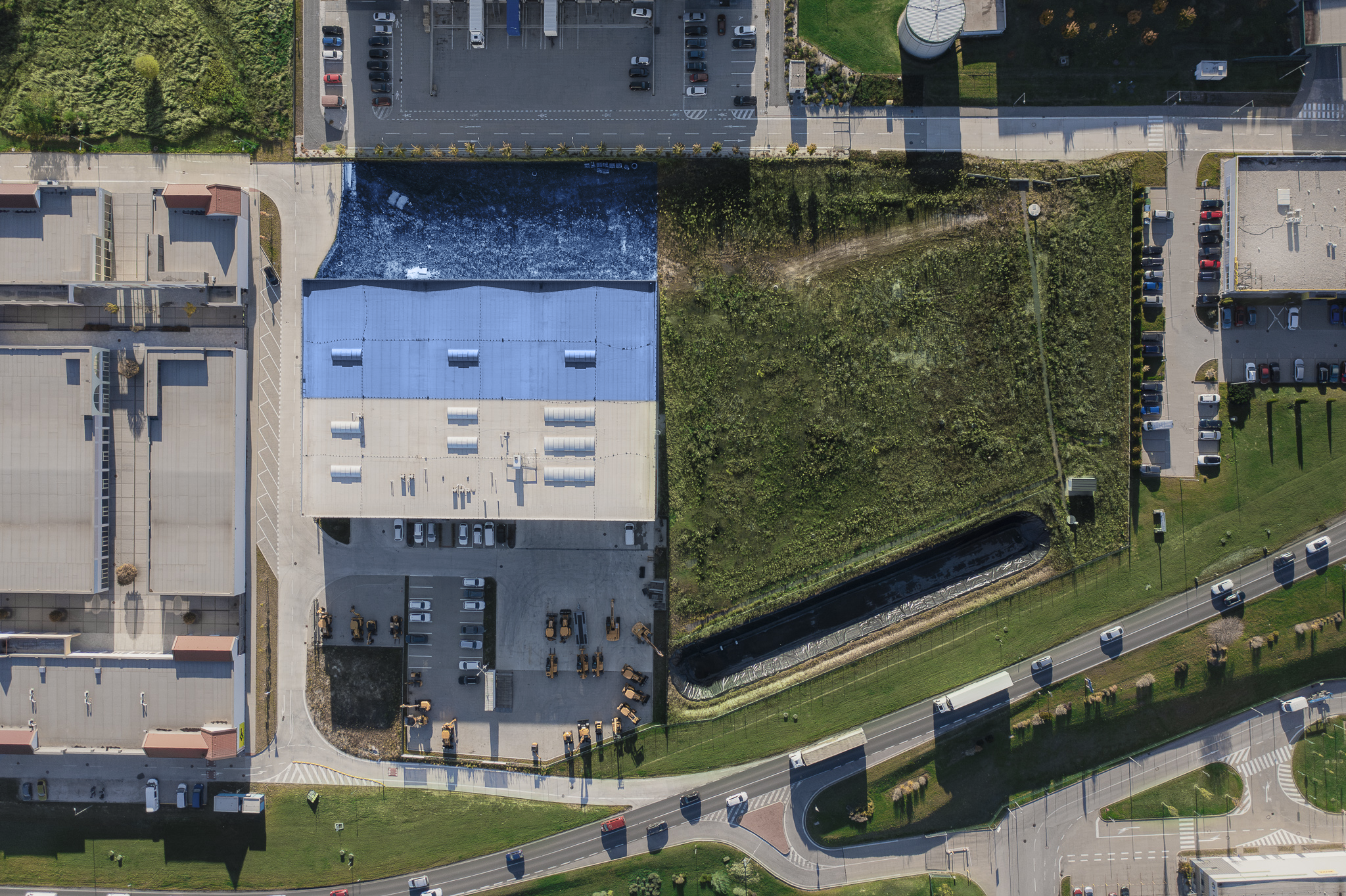 The Complete Guide to Warehouse Automation Solutions: Implementation Strategies and ROI Analysis